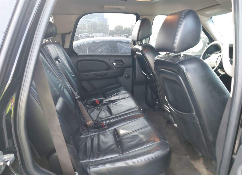 Photo 8 of 2007 Chevrolet Tahoe LS (VIN 1GNFC13037R127874)