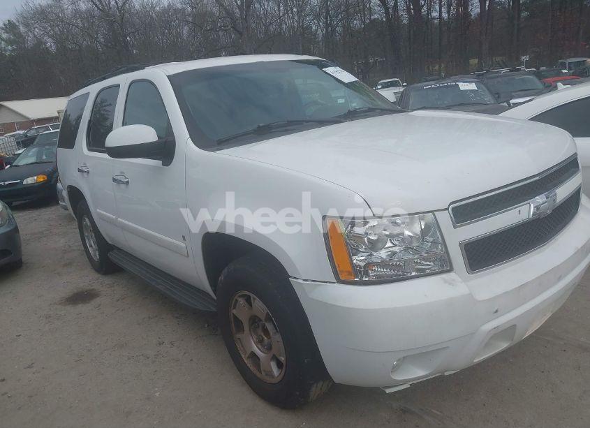 2007 Chevrolet Tahoe LTZ (VIN 1GNFC13037R175696) main photo