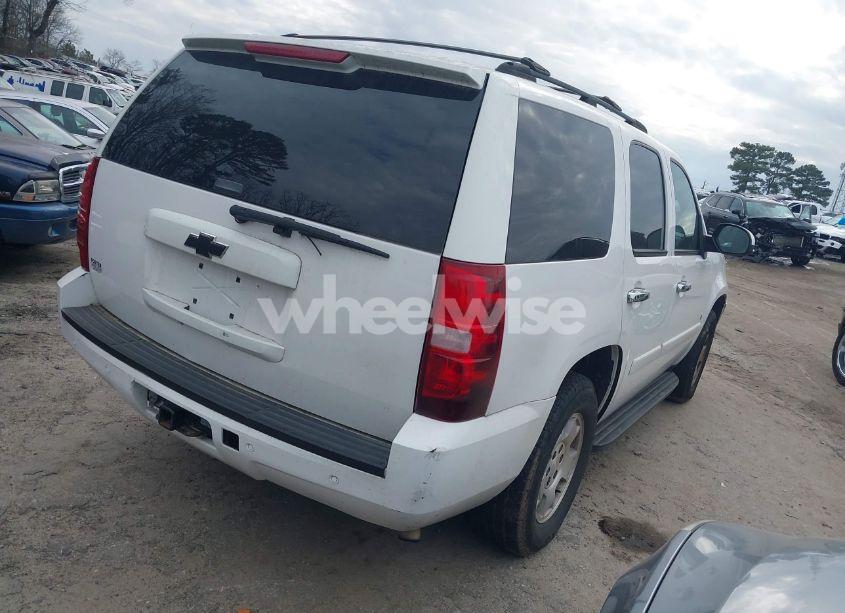 Photo 4 of 2007 Chevrolet Tahoe LTZ (VIN 1GNFC13037R175696)