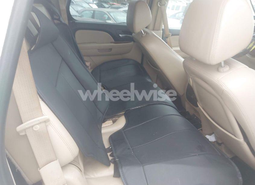 Photo 8 of 2007 Chevrolet Tahoe LTZ (VIN 1GNFC13037R175696)