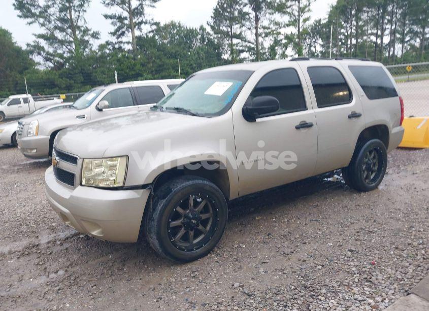 Photo 2 of 2007 Chevrolet Tahoe LS (VIN 1GNFC13037R194815)