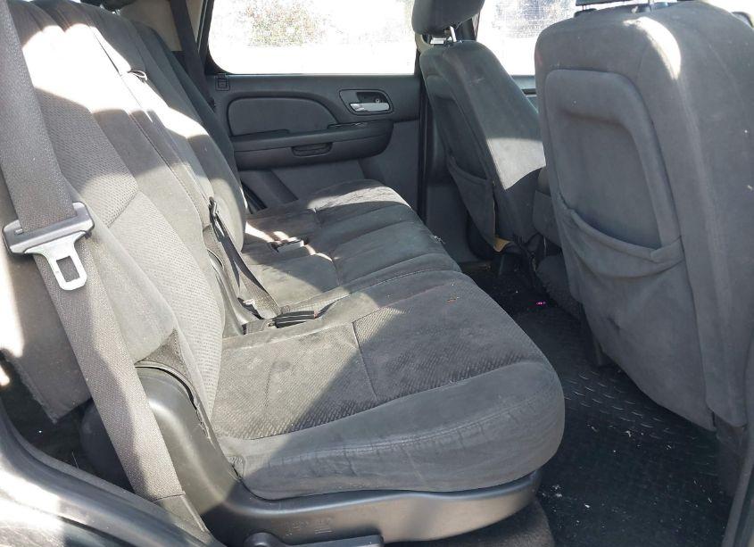 Photo 8 of 2007 Chevrolet Tahoe LS (VIN 1GNFC13037R249585)