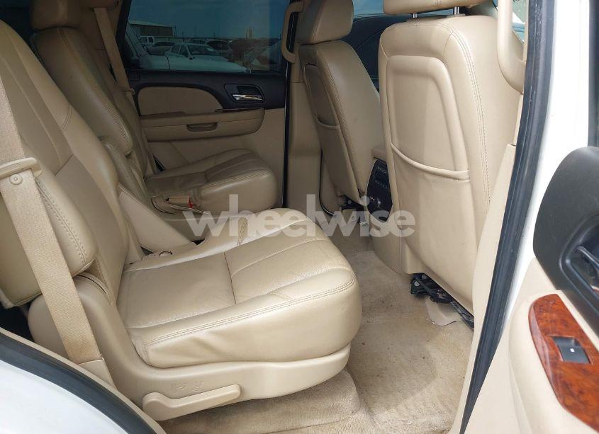 Photo 8 of 2007 Chevrolet Tahoe LTZ (VIN 1GNFC13037R282182)