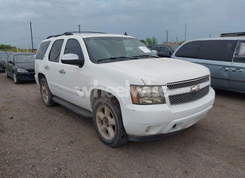 2007 Chevrolet Tahoe LTZ (VIN 1GNFC13037R297667) main photo