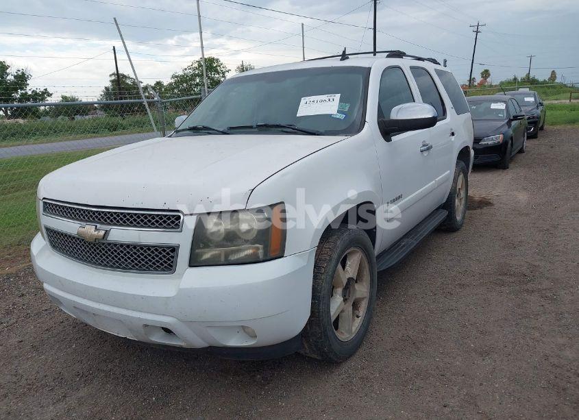 Photo 2 of 2007 Chevrolet Tahoe LTZ (VIN 1GNFC13037R297667)
