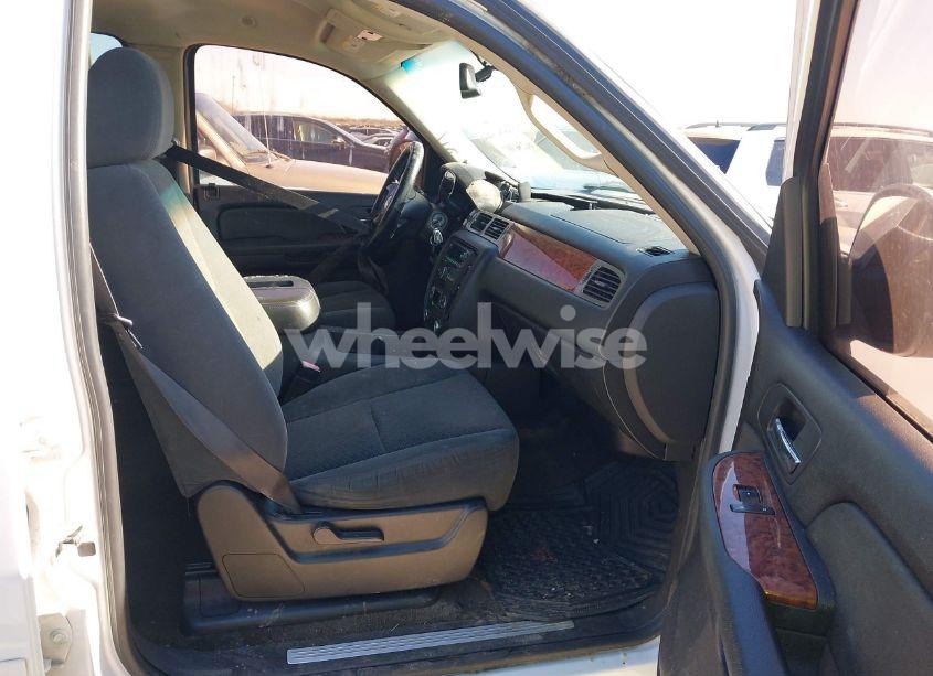 Photo 5 of 2007 Chevrolet Tahoe LT (VIN 1GNFC13037R336628)