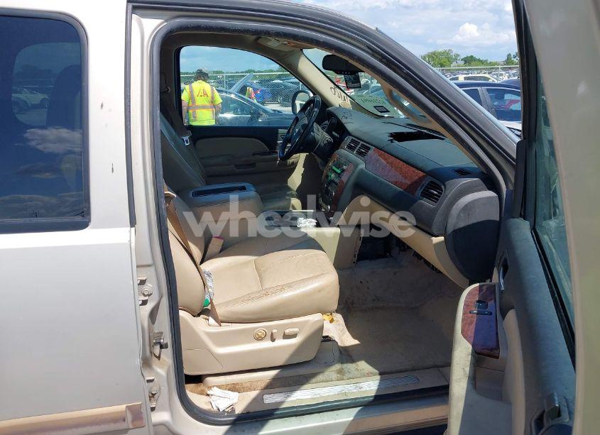 Photo 5 of 2007 Chevrolet Tahoe LT (VIN 1GNFC13037R356376)