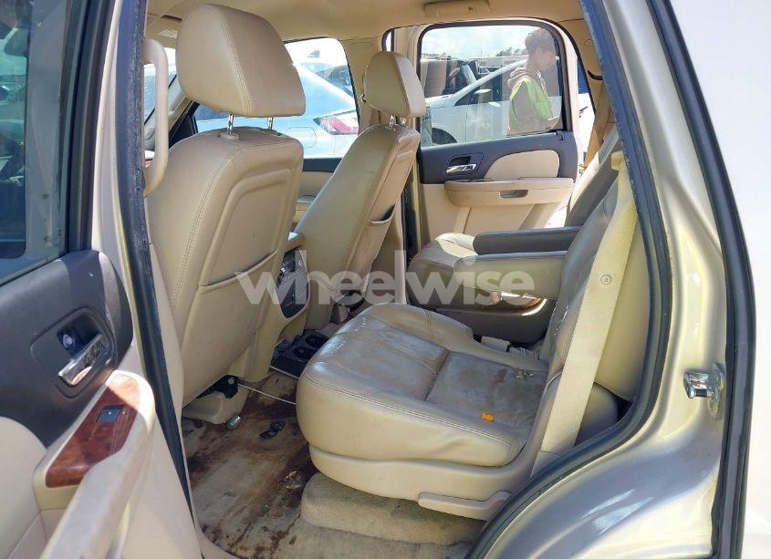 Photo 8 of 2007 Chevrolet Tahoe LT (VIN 1GNFC13037R356376)