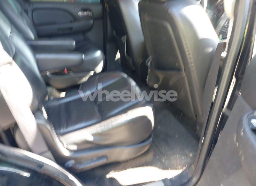 Photo 8 of 2008 Chevrolet Tahoe LT (VIN 1GNFC13038R110641)