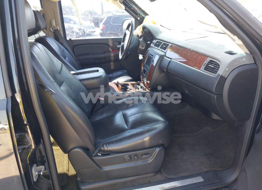 Photo 5 of 2008 Chevrolet Tahoe LT (VIN 1GNFC13038R114382)