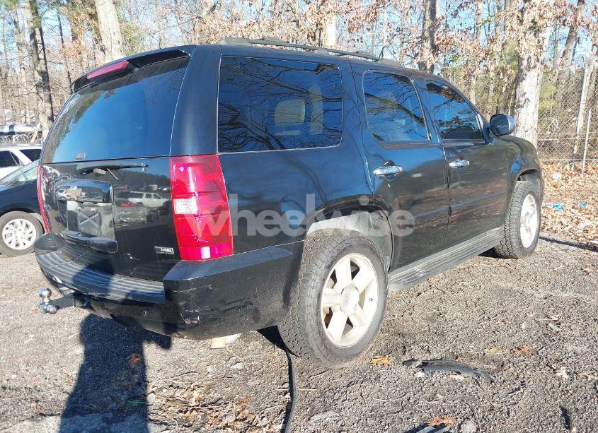 Photo 4 of 2007 Chevrolet Tahoe LTZ (VIN 1GNFC13047J267429)