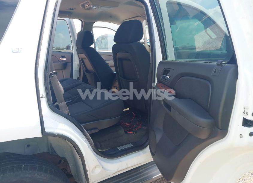 Photo 8 of 2007 Chevrolet Tahoe LT (VIN 1GNFC13047R219432)