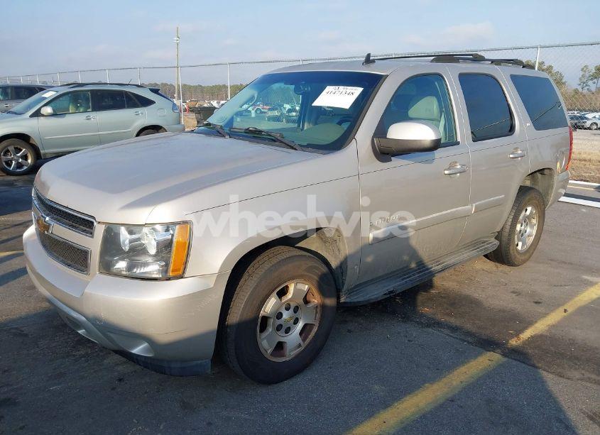 Photo 2 of 2007 Chevrolet Tahoe LT (VIN 1GNFC13047R258019)
