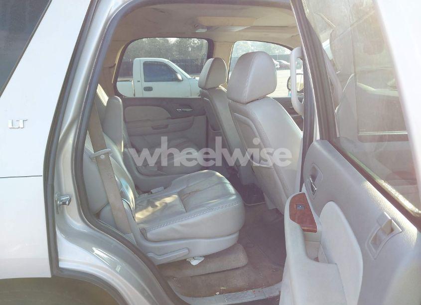 Photo 8 of 2007 Chevrolet Tahoe LT (VIN 1GNFC13047R258019)
