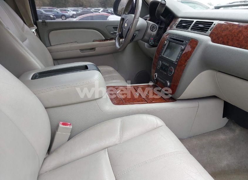 Photo 5 of 2007 Chevrolet Tahoe LTZ (VIN 1GNFC13047R393629)