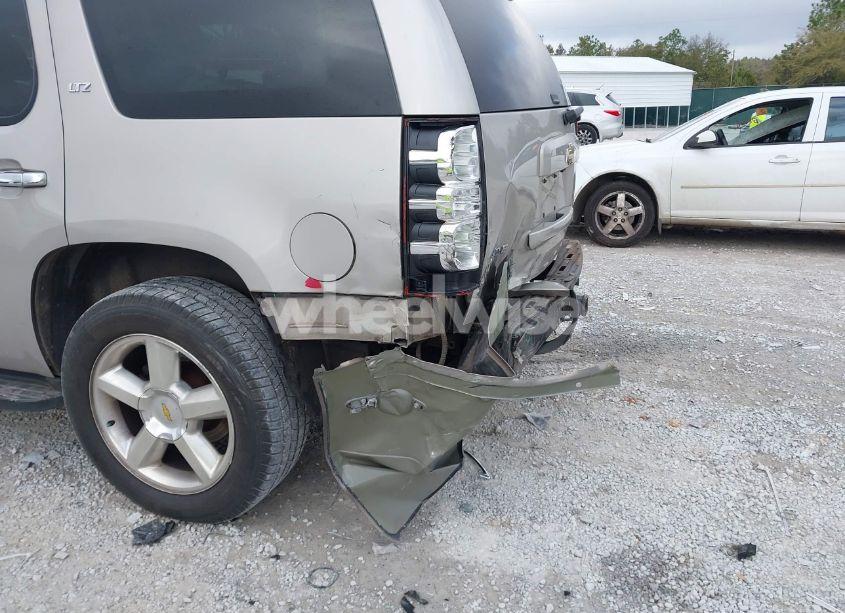Photo 6 of 2007 Chevrolet Tahoe LTZ (VIN 1GNFC13047R393629)