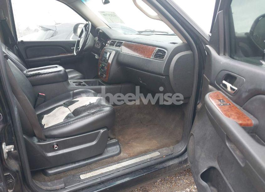 Photo 5 of 2007 Chevrolet Tahoe LT (VIN 1GNFC13047R409313)