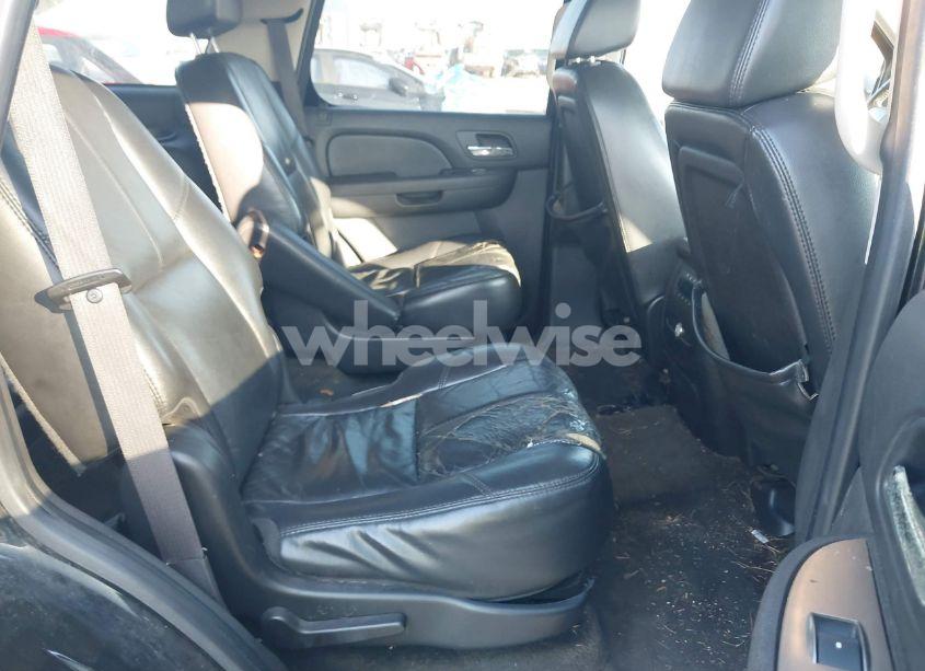 Photo 8 of 2007 Chevrolet Tahoe LT (VIN 1GNFC13047R423471)
