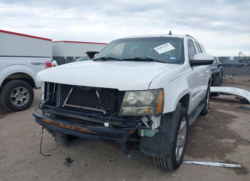 Photo 2 of 2008 Chevrolet Tahoe LT (VIN 1GNFC13048R109255)
