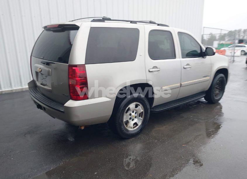 Photo 4 of 2008 Chevrolet Tahoe LT (VIN 1GNFC13048R110812)