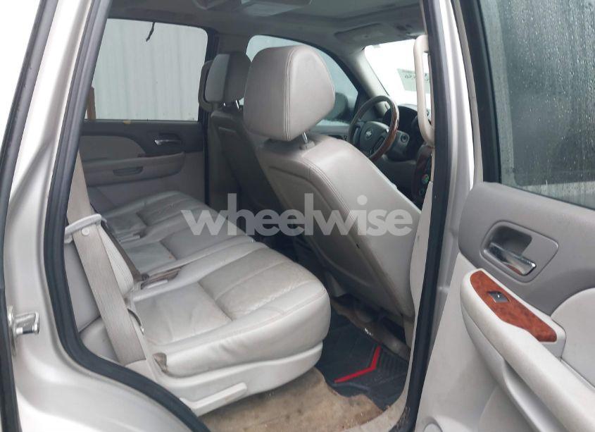 Photo 8 of 2008 Chevrolet Tahoe LT (VIN 1GNFC13048R110812)