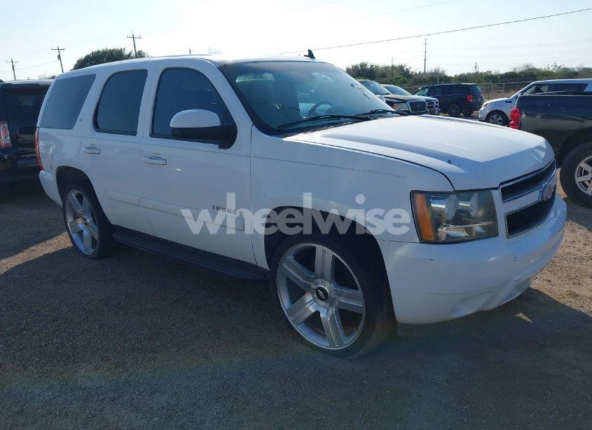 2008 Chevrolet Tahoe LT (VIN 1GNFC13048R116061) main photo