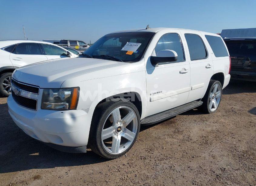 Photo 2 of 2008 Chevrolet Tahoe LT (VIN 1GNFC13048R116061)