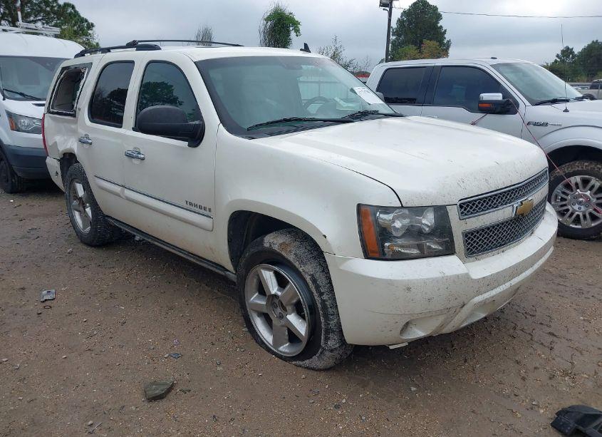 2008 Chevrolet Tahoe LTZ (VIN 1GNFC13048R193304) main photo