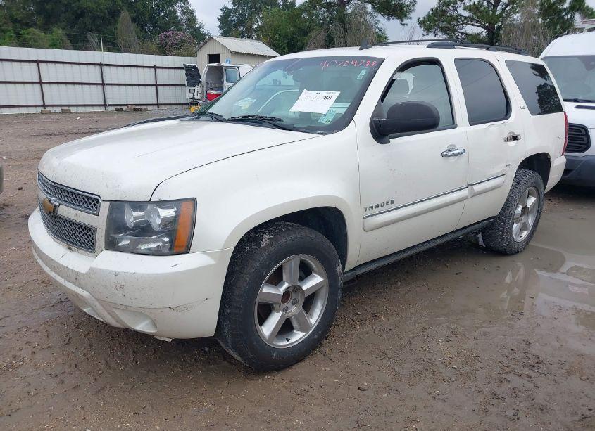 Photo 2 of 2008 Chevrolet Tahoe LTZ (VIN 1GNFC13048R193304)