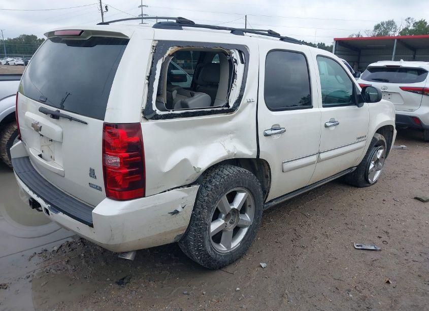 Photo 4 of 2008 Chevrolet Tahoe LTZ (VIN 1GNFC13048R193304)