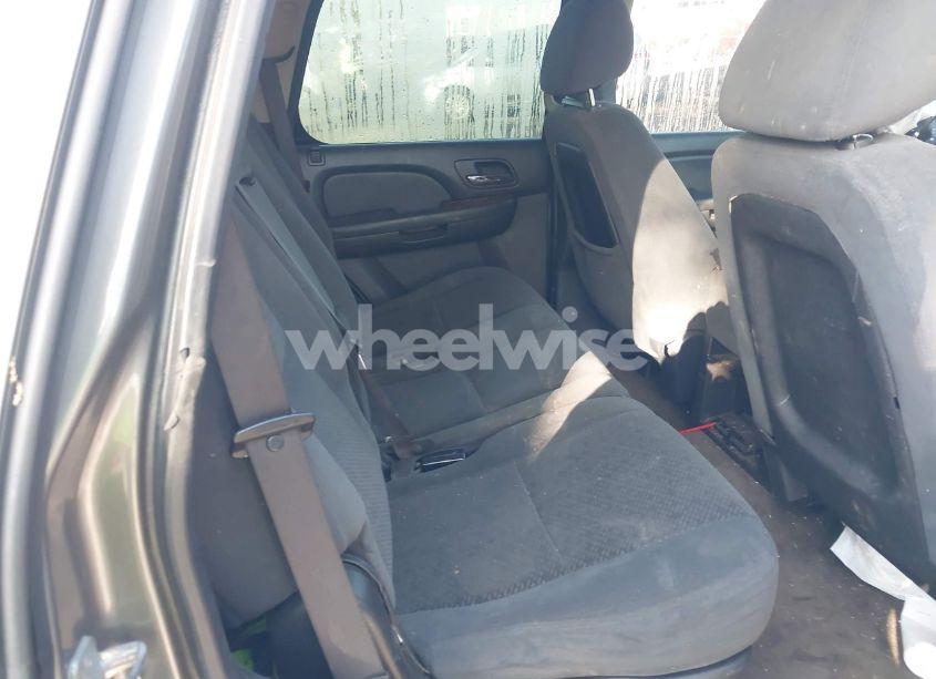 Photo 8 of 2008 Chevrolet Tahoe LS (VIN 1GNFC13048R216130)