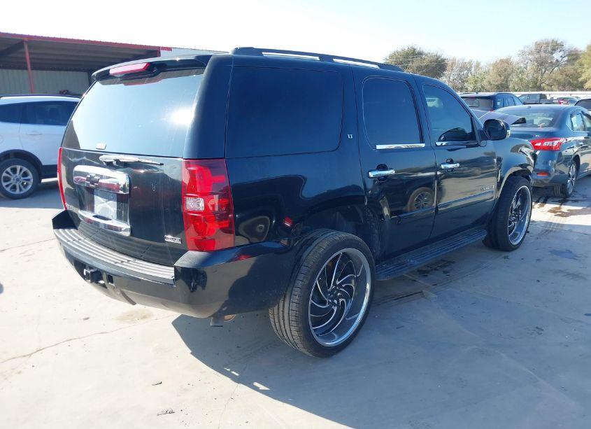 Photo 4 of 2008 Chevrolet Tahoe LT (VIN 1GNFC13048R238984)