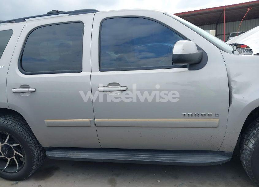Photo 14 of 2007 Chevrolet Tahoe LT (VIN 1GNFC13057J404555)
