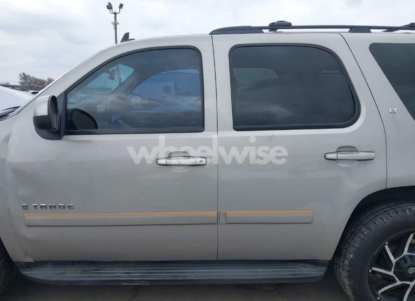 Photo 15 of 2007 Chevrolet Tahoe LT (VIN 1GNFC13057J404555)