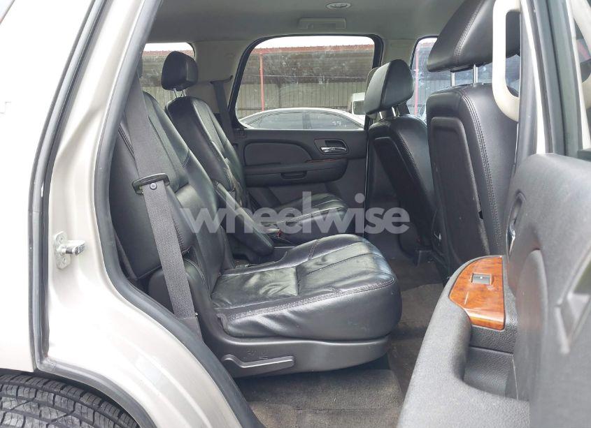 Photo 8 of 2007 Chevrolet Tahoe LT (VIN 1GNFC13057J404555)