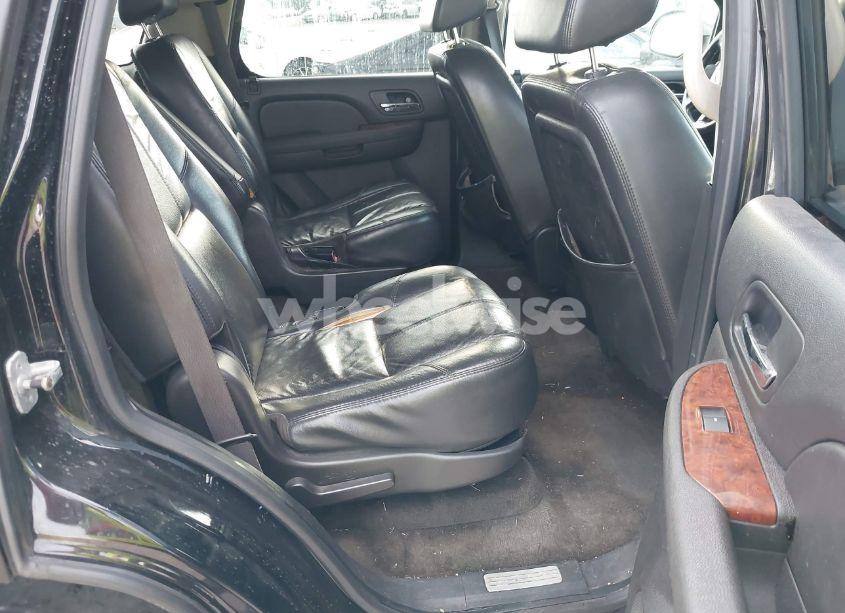 Photo 8 of 2007 Chevrolet Tahoe LTZ (VIN 1GNFC13057R428646)