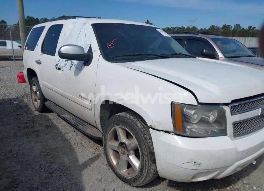 2008 Chevrolet Tahoe LTZ (VIN 1GNFC13058R119129) main photo