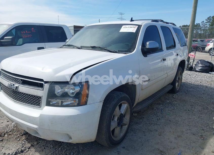 Photo 2 of 2008 Chevrolet Tahoe LTZ (VIN 1GNFC13058R119129)