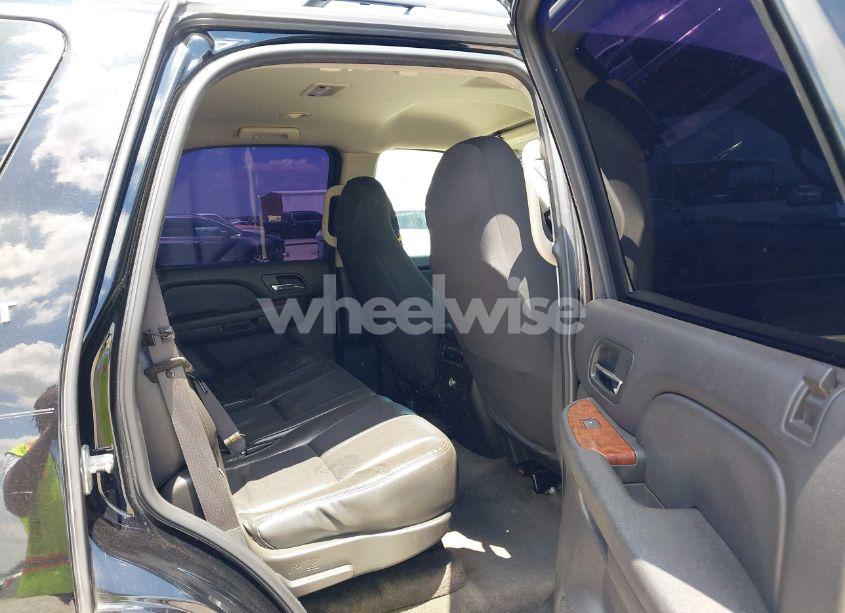 Photo 8 of 2008 Chevrolet Tahoe LT (VIN 1GNFC13058R240307)