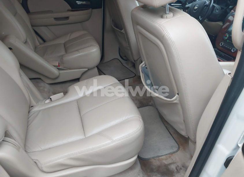 Photo 8 of 2008 Chevrolet Tahoe LTZ (VIN 1GNFC13058R242249)