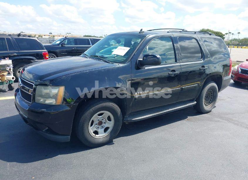 Photo 2 of 2008 Chevrolet Tahoe LT (VIN 1GNFC13058R275848)