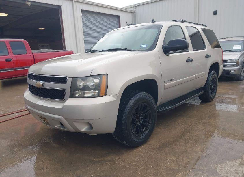 Photo 2 of 2007 Chevrolet Tahoe LS (VIN 1GNFC13067J376488)