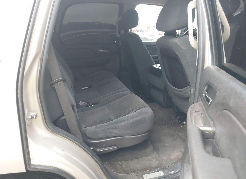 Photo 8 of 2007 Chevrolet Tahoe LS (VIN 1GNFC13067J376488)