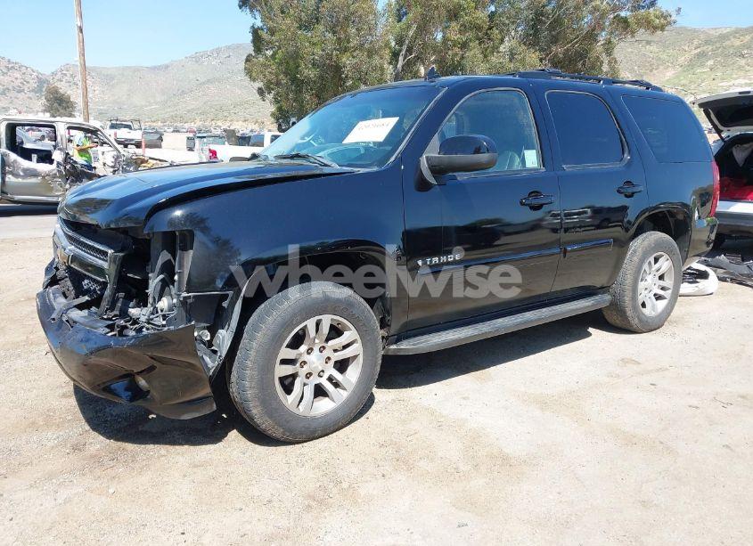 Photo 2 of 2007 Chevrolet Tahoe LT (VIN 1GNFC13067J381397)
