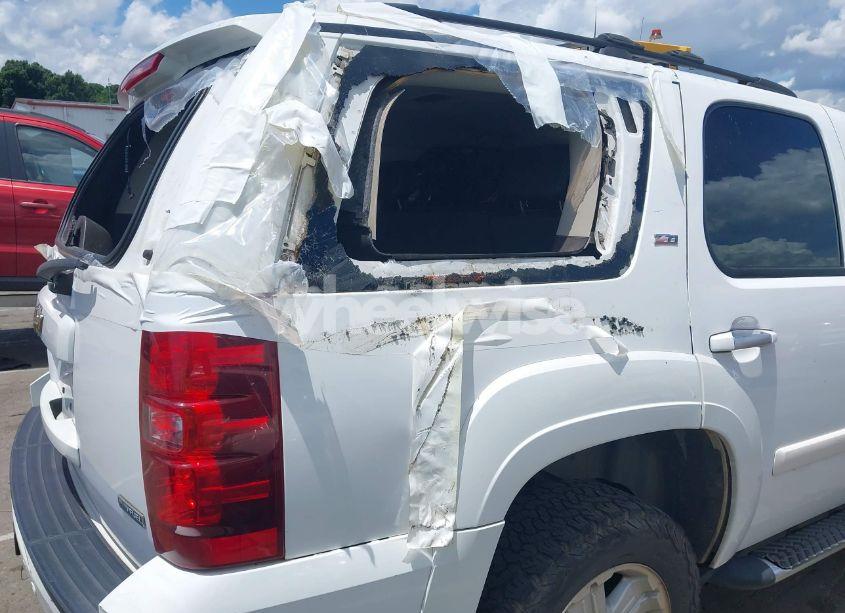 Photo 12 of 2007 Chevrolet Tahoe LT (VIN 1GNFC13067R365671)