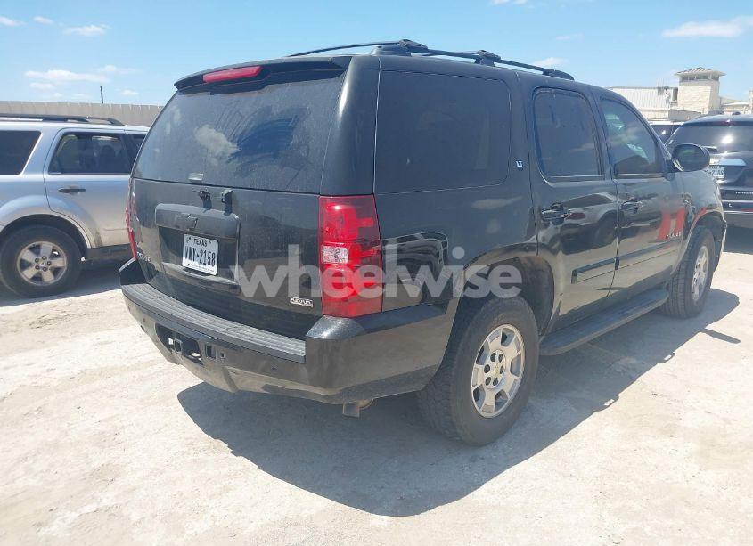 Photo 4 of 2007 Chevrolet Tahoe LT (VIN 1GNFC13067R407658)