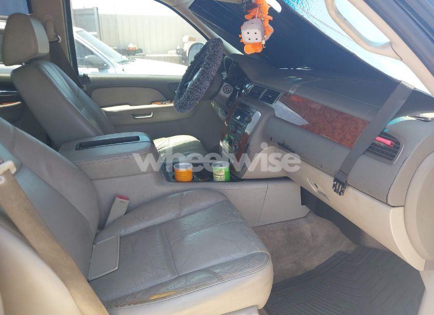 Photo 5 of 2007 Chevrolet Tahoe LT (VIN 1GNFC13067R407658)