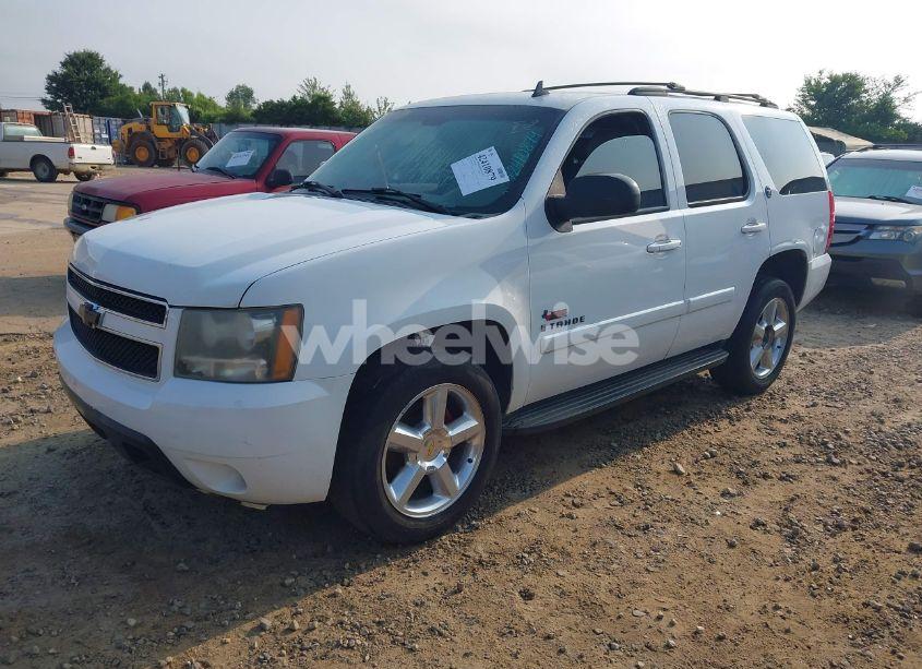 Photo 2 of 2008 Chevrolet Tahoe LT (VIN 1GNFC13068R119950)