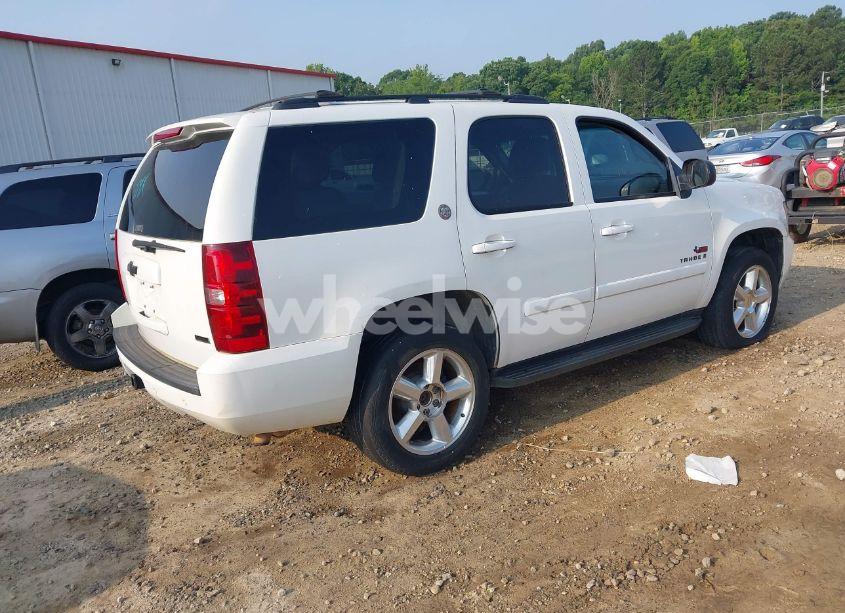 Photo 4 of 2008 Chevrolet Tahoe LT (VIN 1GNFC13068R119950)