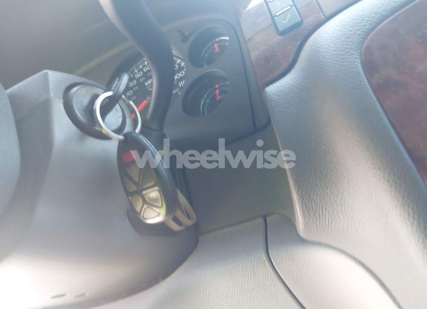 Photo 11 of 2008 Chevrolet Tahoe LTZ (VIN 1GNFC13068R121035)